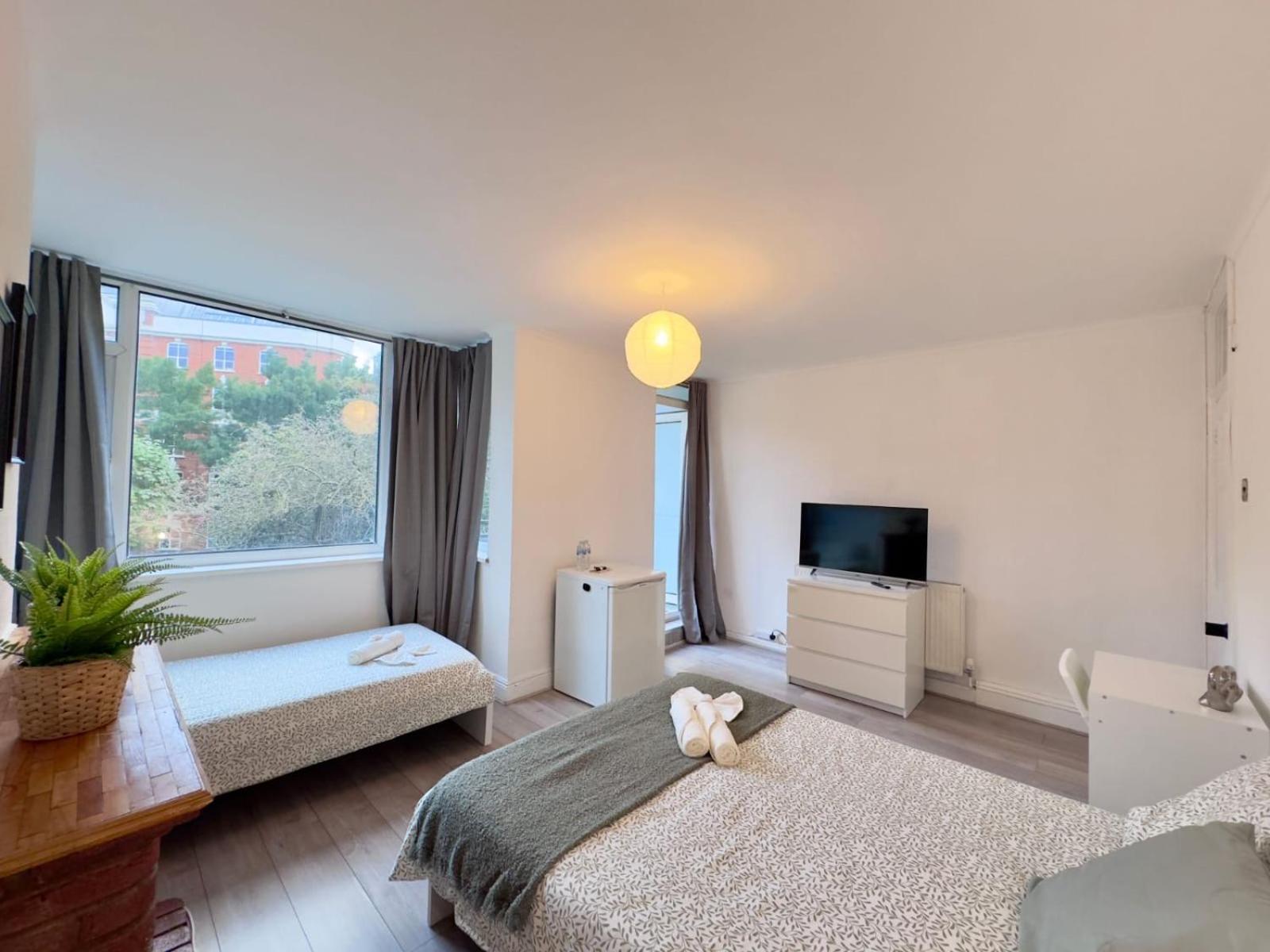 דירות לונדון Buxton Court מראה חיצוני תמונה